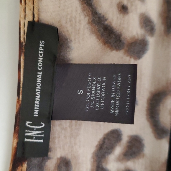 Blouse - Picture 2 of 3